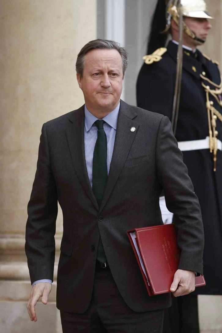İngiltere Dışişleri Bakanı Cameron: "Yardım konvoyunu bekleyen insanların ölümü acilen soruşturulmalı”
