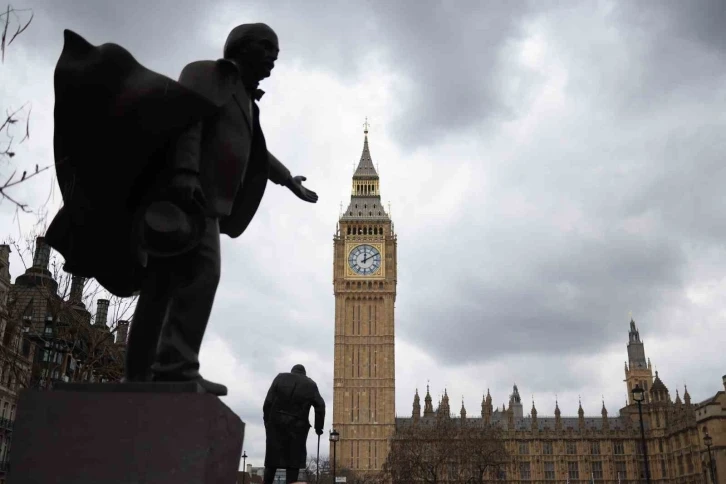 İngiltere hükümetinin göçmenleri Ruanda’ya gönderme planına parlamentodan onay
