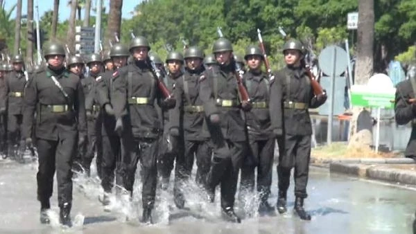 Hatay’da Geçit Töreni Sular İçinde Gerçekleşti
