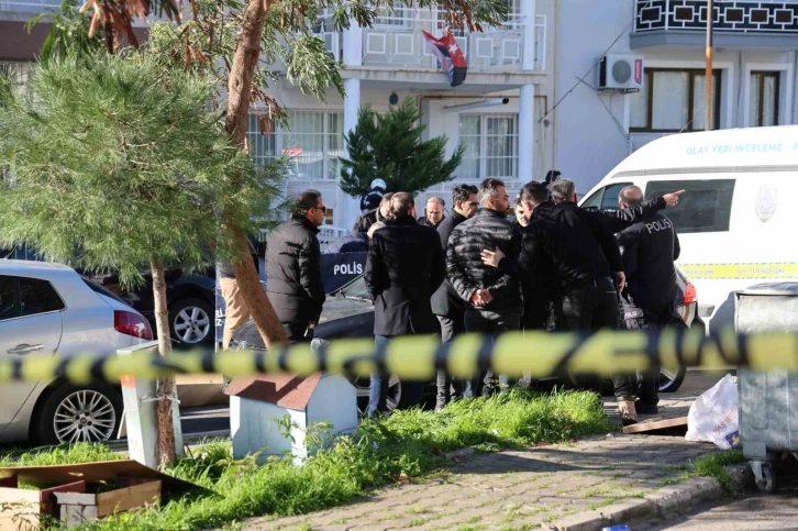 İzmir’de korkunç olay: Eşini yaraladı, çocuğunu ve kayınvalidesini öldürüp intihar etti
