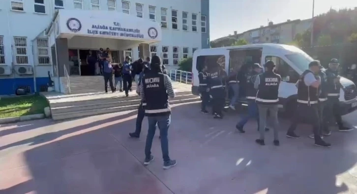 İzmir’deki yasa dışı silah ticaretine 7 tutuklama
