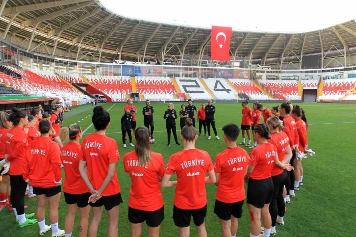 Kadın A Milli Takımı, Azerbaycan maçına hazır
