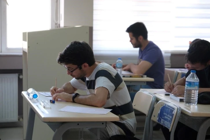 Karacasu’da ihtiyaç sahibi öğrencilerin sınav ücretlerini kaymakamlık karşılayacak

