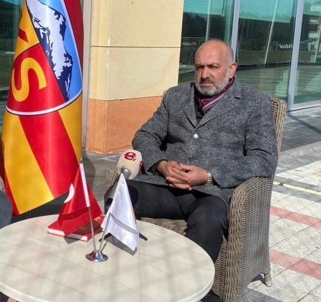 Kayserispor Başkanı Çamlı: "Çağdaş Atan gibi hocayı başıma taç ederim”
