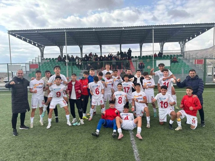 Kayserispor U16 Gaziantep FK'yı Mağlup Ederek Zirvedeki Yerini Korudu