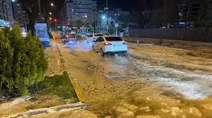 Kilis'te Gök Gürültüsü Eşliğinde Şiddetli Yağış Başladı