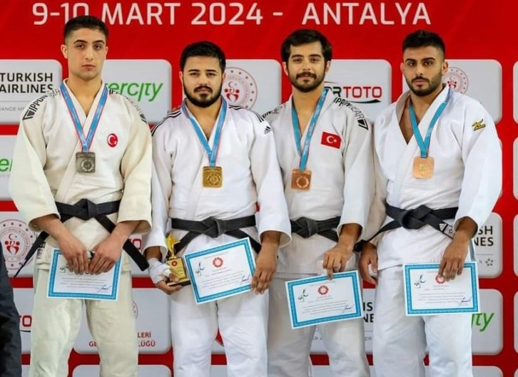 Manisa'nın Gururu: Yunusemre Belediyespor Judocuları Şampiyonadan Madalyalarla Döndü