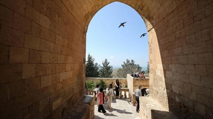 Mardin, Tatil Sezonunda Turistleri Kendine Çekiyor