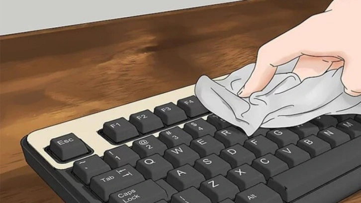 Mekanik bilgisayar klavyesi nasıl temizlenir?