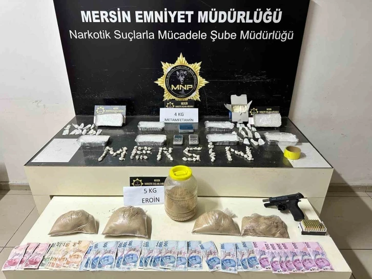 Mersin’de uyuşturucu operasyonu: Paket paket eroin çıktı, 4 kişi yakalandı
