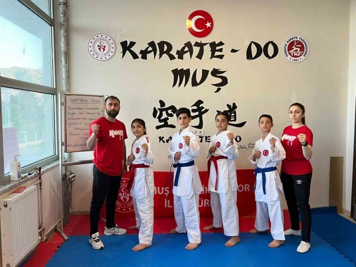 Muşlu karateciler Balkan şampiyonasında Türkiye’yi temsil edecek
