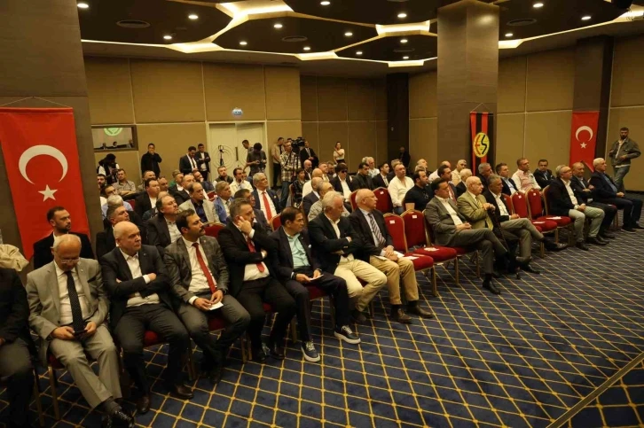 Nebi Hatipoğlu: “Eskişehirspor’un muhakkak şirketleşmesi ve kurumsallaşması lazım”
