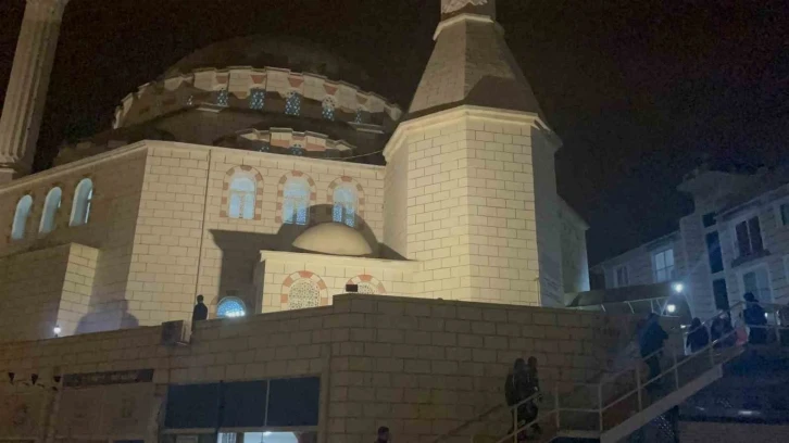 Osmaniye’de Kadir Gecesi’nde vatandaşlar camilere akın etti

