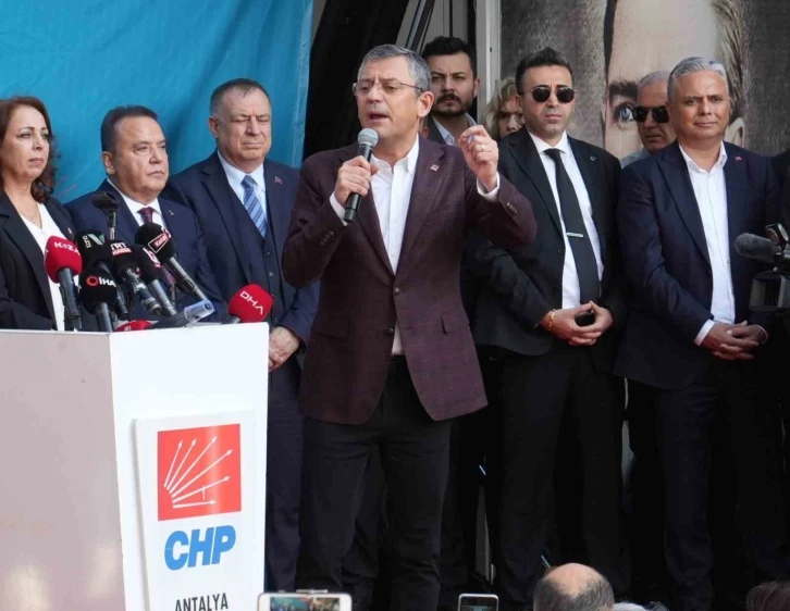 Özgür Özel’den İYİ Parti açıklaması: "Sonucun olumlu yönde olmasını temenni ediyorum"
