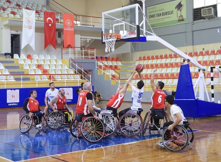 Pamukkale Belediyespor play-offa lider çıkıyor
