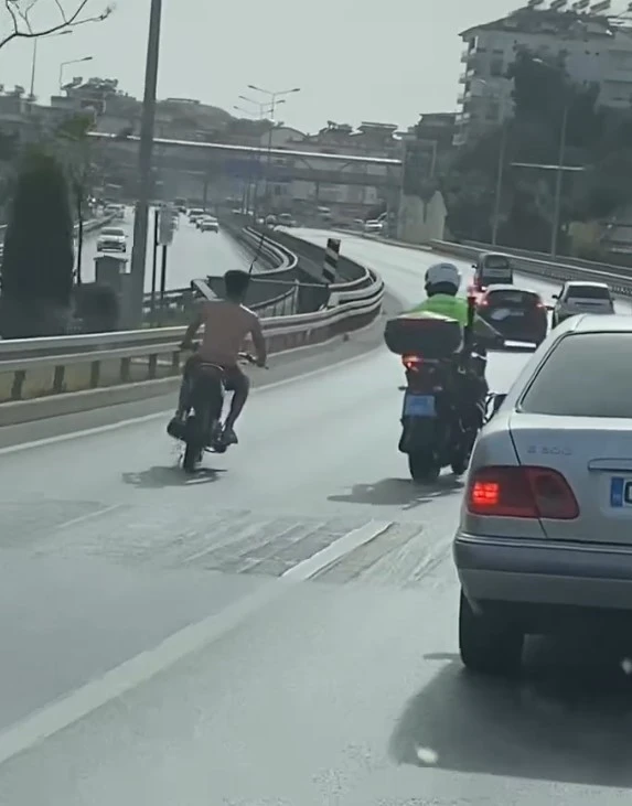 Peşindeki polisin üzerine motosiklet süren sürücüye 38 bin lira para cezası
