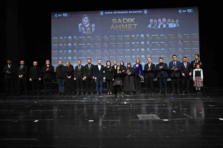"Sadık Ahmet" filminin Bursa galasına yoğun ilgi

