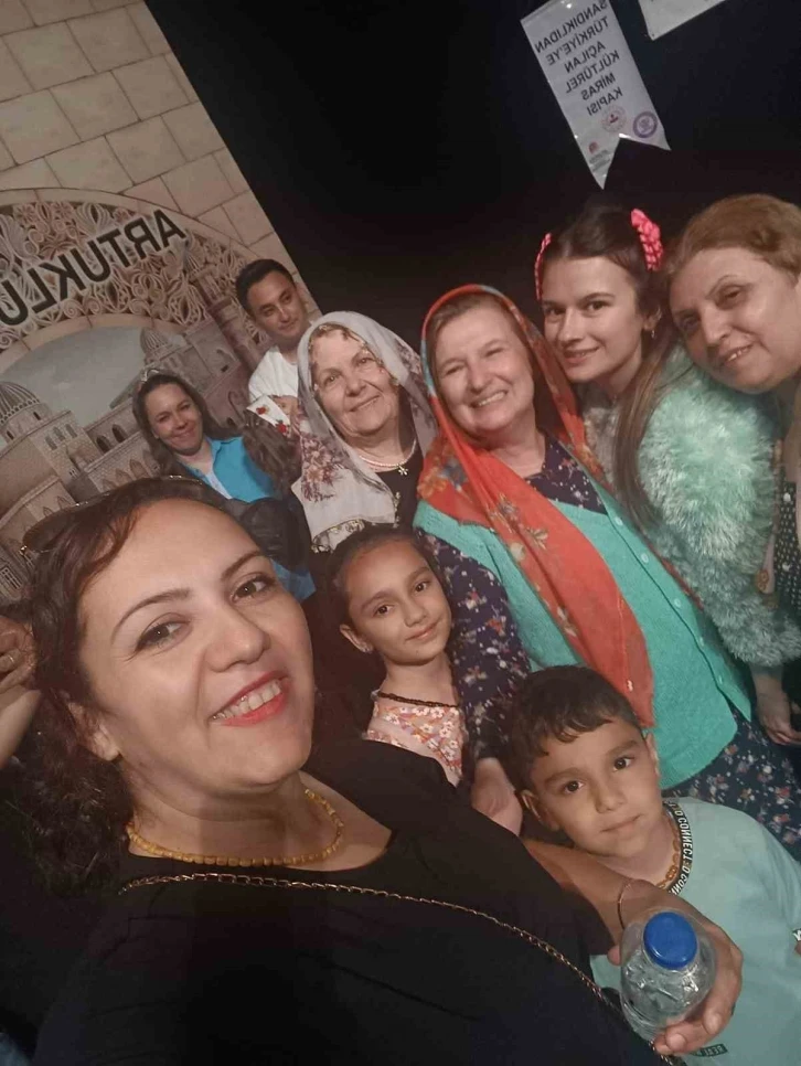 Sandıklı Gönüllü Hanımlar Derneği tiyatro ekibi Mardin’de sahne aldı
