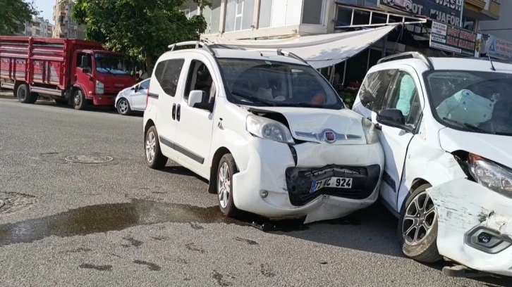 Siirt’te maddi hasarlı trafik kazası
