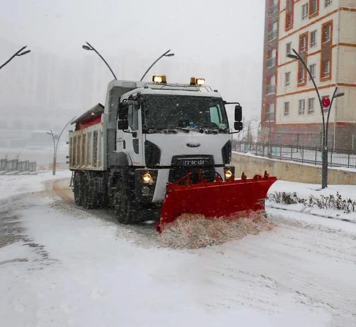 Şırnak Belediyesinden vatandaşlara kar uyarısı
