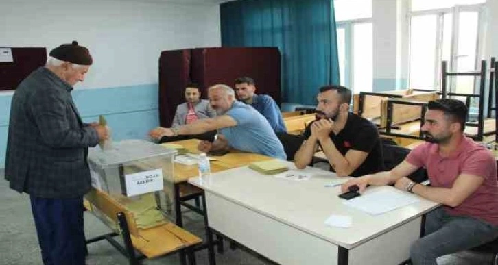 Şırnak’ta 324 bin seçmen oy kullanıyor