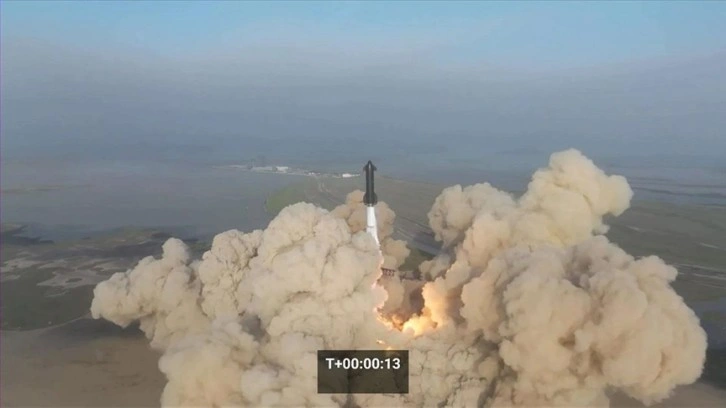 SpaceX'in Starship Roketi Yörüngeye Çıkmayı Başardı Ancak Atmosfere Girişte Sorun Yaşandı