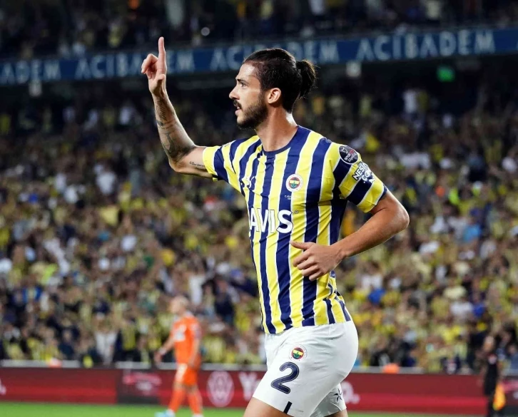 Spor Toto Süper Lig: Fenerbahçe: 3 - Corendon Antalyaspor: 0 (İlk yarı)
