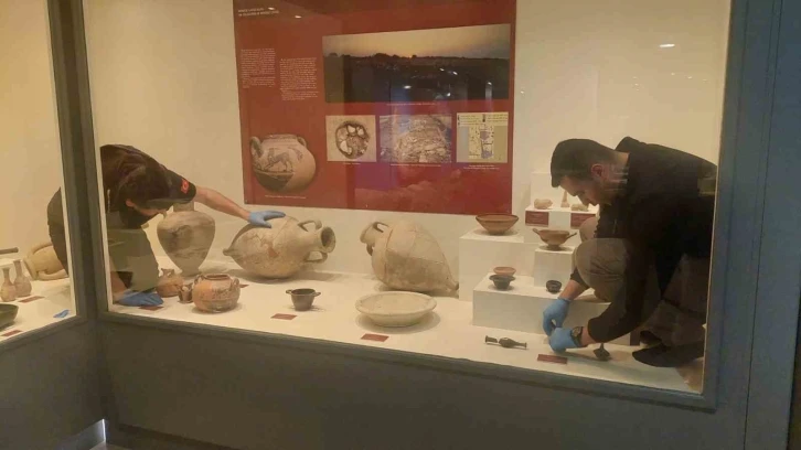 Tarihi eserlere deprem önlemi: Müze mumuyla sabitleniyor
