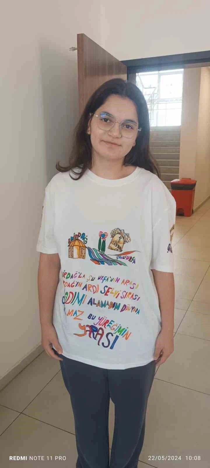 ‘Tişört Tasarım Yarışması’nda Emirdağ Mithat Paşa Ortaokulu birinci oldu
