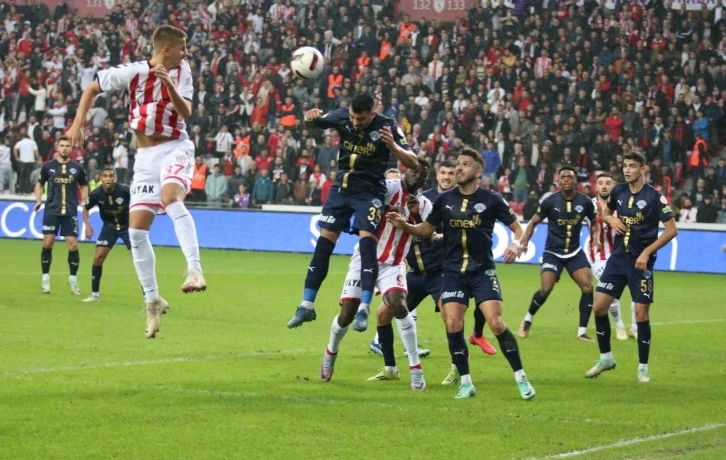 Trendyol Süper Lig: Samsunspor: 4 - Kasımpaşa: 2 (Maç sonucu)
