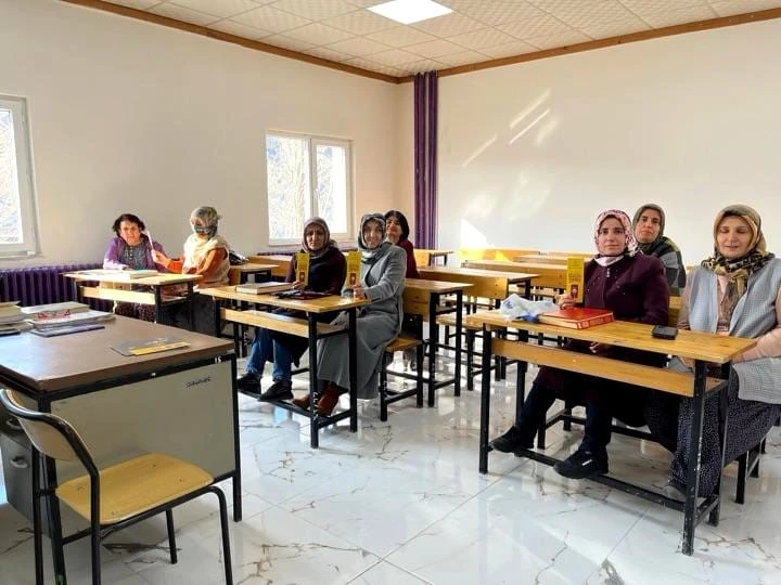 Tunceli’de ‘Kadına Yönelik Şiddetle Mücadele’ semineri

