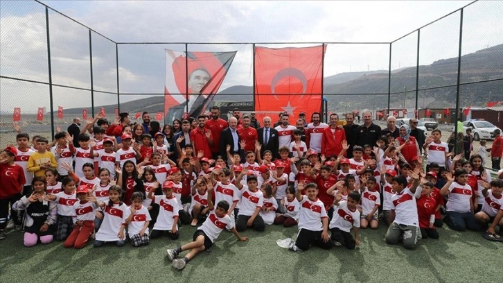 Türk Futbol Federasyonu, Depremzedelere Yardım Etmeye Devam Ediyor