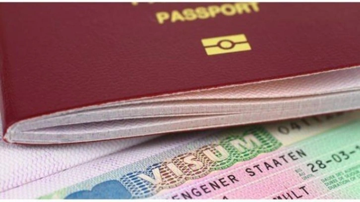 Yunan Bakan'dan kapıda vize açıklaması