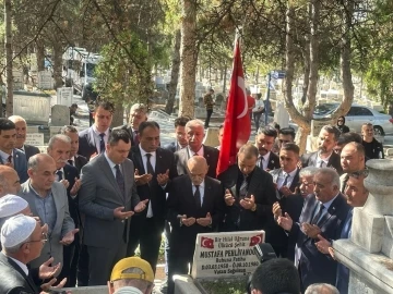 12 Eylül Darbesi’nde idam edilen Mustafa Pehlivanoğlu, ölüm yıl dönümünde mezarı başında anıldı
