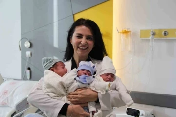 12 yıllık bebek özleminin ardından tüp bebekle üçüz sahibi oldular
