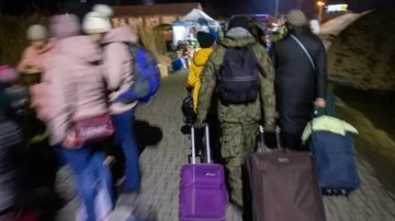 20 bin Ukraynalı erkek askere gitmemek için ülkeden kaçtı