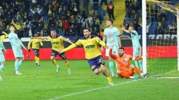 4 dakikada 2 penaltı! Başkent'te tur bileti Ankaragücü'nün