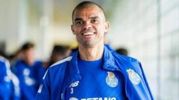 40 yaşındaki Pepe'den sürpriz imza! Anlaşma sağlandı