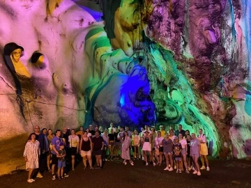 5 milyon yıllık Yalan Dünya Mağarası ziyaretçi akınına uğruyor

