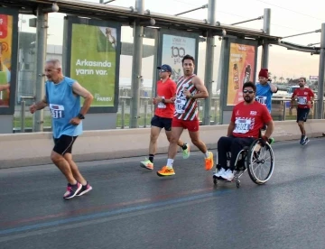 9 Eylül İzmir Yarı Maratonu’na rekor katılım
