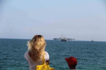 ABD uçak gemisi Antalya’ya demirledi
