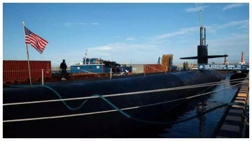 ABD'ye ait nükleer denizaltı Güney Kore'ye demirledi