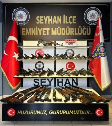 Adana’da 51 ruhsatsız silah ele geçirilirken aranan 261 kişi yakalandı
