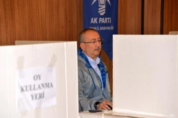 Adana'da, AK Parti'den temayül yoklaması