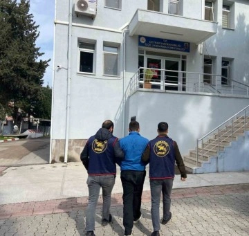 Adana'da Aranan 10 Şahıs Yakalandı