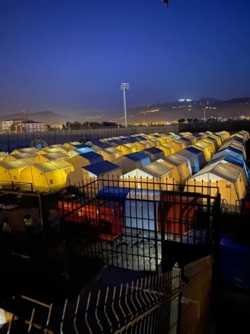 Adana’da çadır kentlere enerji sağlandı
