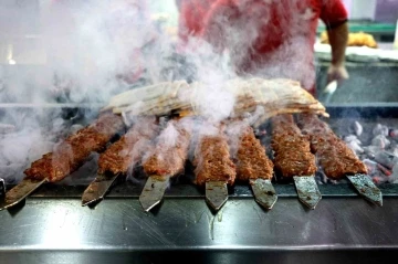 Adana’da festivalde 3 günde rekor et tüketimi bekleniyor
