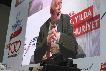 Adanalılar İlber Ortaylı’nın 100. Yılda Cumhuriyet konferansını dinledi