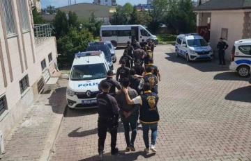 Adıyaman'da Sokak Ortasında Kardeşlere Saldırı: 3 Kişi Tutuklandı