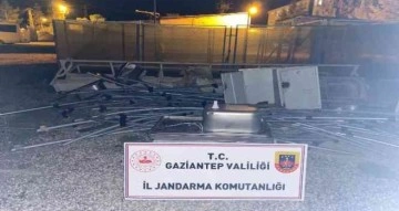 Gaziantep’te AFAD kampındaki malzemeleri gizlice satan memur tutuklandı